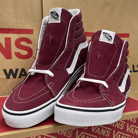 Vans Men’s Sk8-Hỉ Monogram Port Royale
VN0005U94QU
Sneakers - Picture 5 of 16